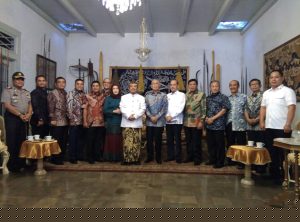 SILAHTURAHMI DAN MUSYAWARAH KEBANGSAAN  “DALAM RANGKA MENJAGA KEUTUHAN NKRI”