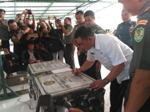 WALIKOTA RESMIKAN PENDOPO 76 KODIM KOTA CIREBON